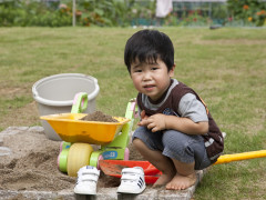 砂場のある庭